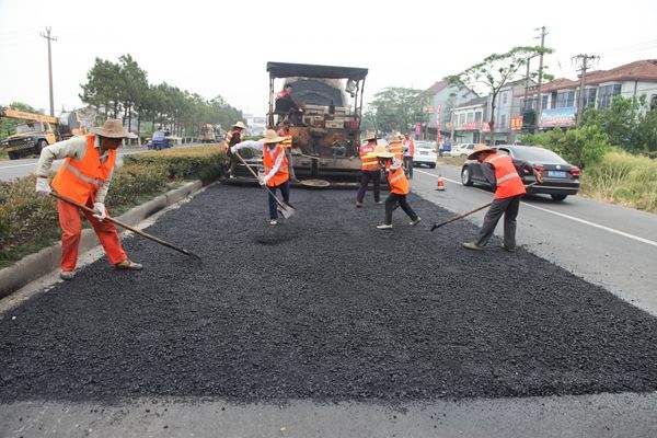 沥青路面施工