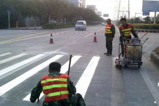 道路划线施工